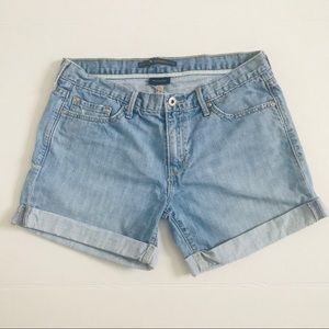 Levi’s Boyfriend Jean Shorts Light Wash Size 8